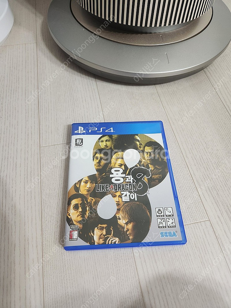 용과같이8 ps4 팝니다--0