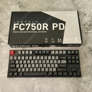 레오폴드 FC750R PD 적축 판매합니다.