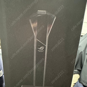 ROG DELTA CORE(헤드셋)과 ROG THRONE CORE(거치대) 일괄 판매