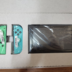 닌텐도 스위치 동물의 숲 에디션(풀박,신형) + 링피트 + 파우치