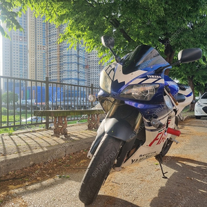 yzf r1