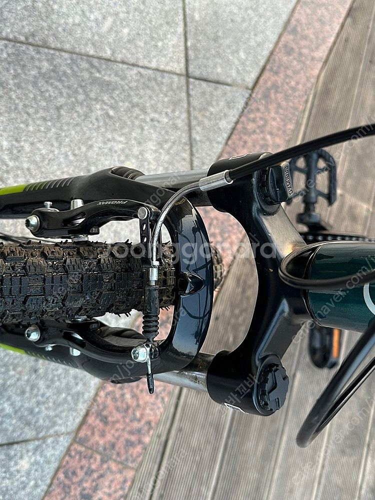 주니어 캐논데일 트레일 20인치 자전거 판매합니다--4