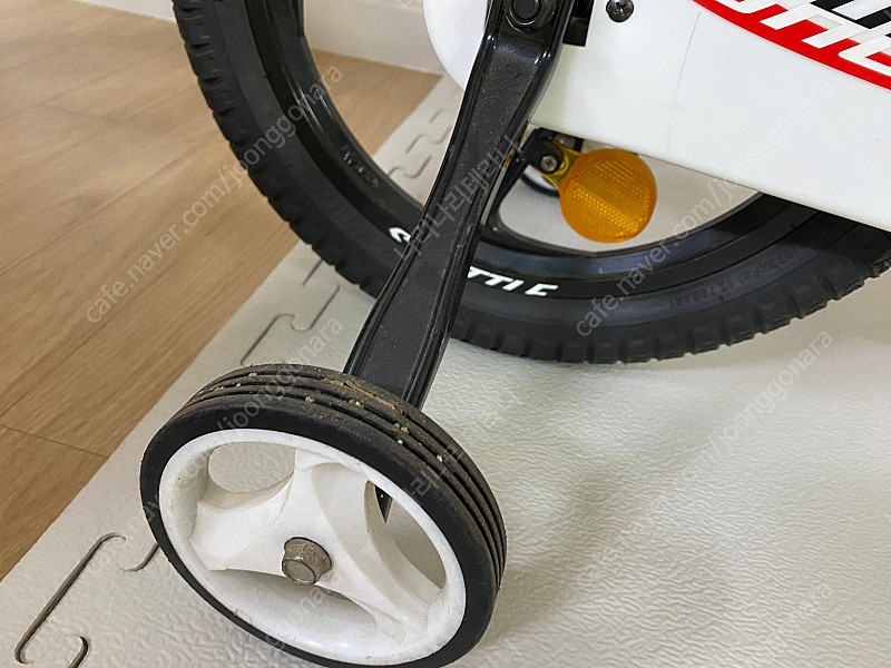 로얄베이비 스페이스 셔틀 어린이 유아 네발자전거 14인치 16인치 판매예요~--4