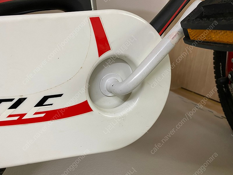 로얄베이비 스페이스 셔틀 어린이 유아 네발자전거 14인치 16인치 판매예요~--5