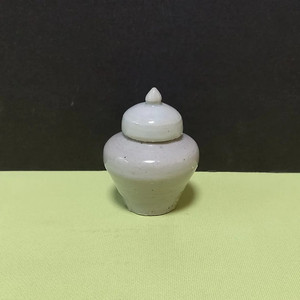 조선시대 백자 유개호(有蓋壺) 도자기