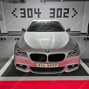 16년 12월 BMW F10 520D Xd mspt 프로 은색 판매 합니다.