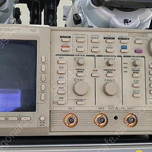 Tektronix TDS520B 500MHz Digital Oscilloscope 오실로스코프 판매합니다