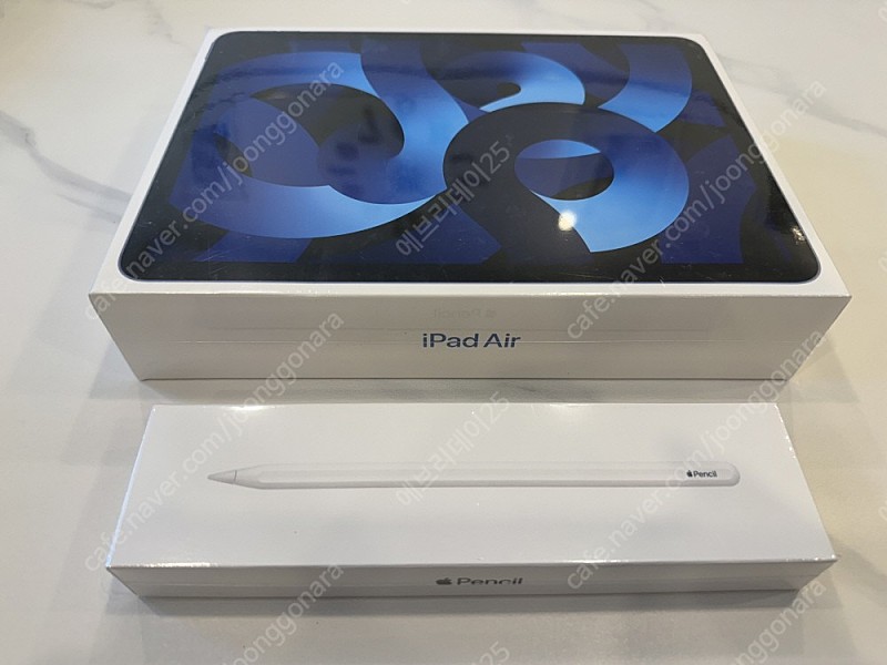 [미개봉 새제품] 아이패드 에어 5세대 64GB Wi-Fi + 애플 펜슬2 판매 합니다.