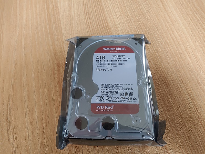 NAS HDD WD RED 4TB 판매합니다.