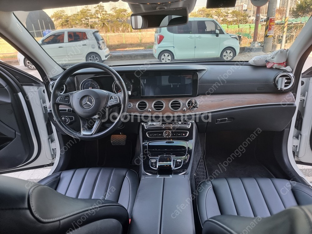 W213 220d 계기판 + 네비게이션--1
