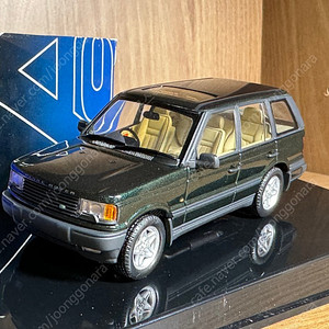 오토아트 1/43 레인지로버 그린