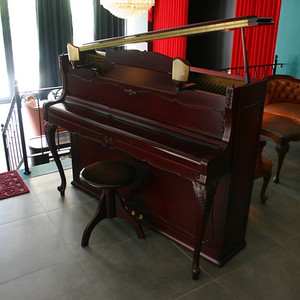 독일 쉼멜 빈티지 피아노 판매 합니다. ( 오리지날, 세미 그랜드, 2구 램프조명 )