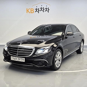 벤츠E-클래스 W213 E300 4MATIC 익스클루시브 (5인승)중고차 할부 리스 카드 전액할부 가능합니다