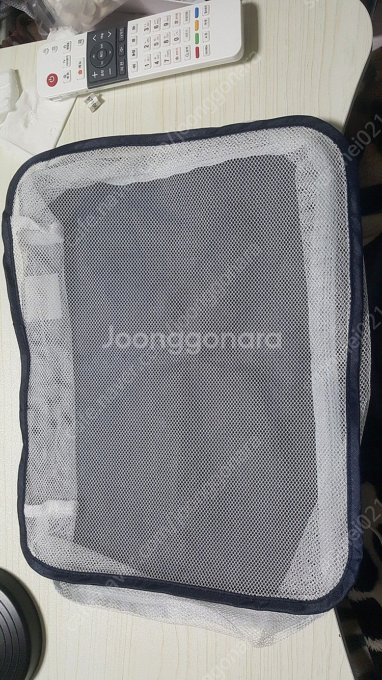 후아유 래쉬가드 S사이즈, 휠라 여행용파우치 거의새상.--4