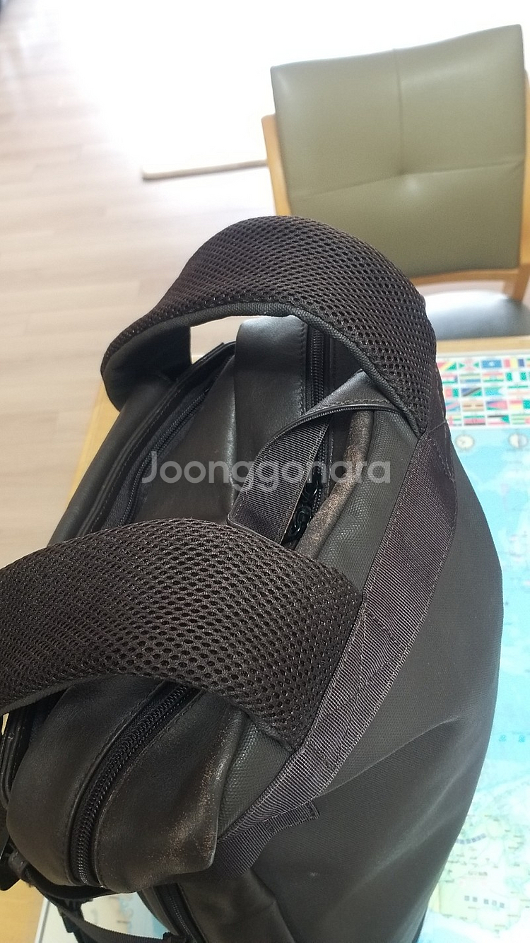 만다리나덕 가죽 백팩 노트북수납--5