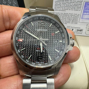 론진 VHP GMT 43mm 카본 다이얼