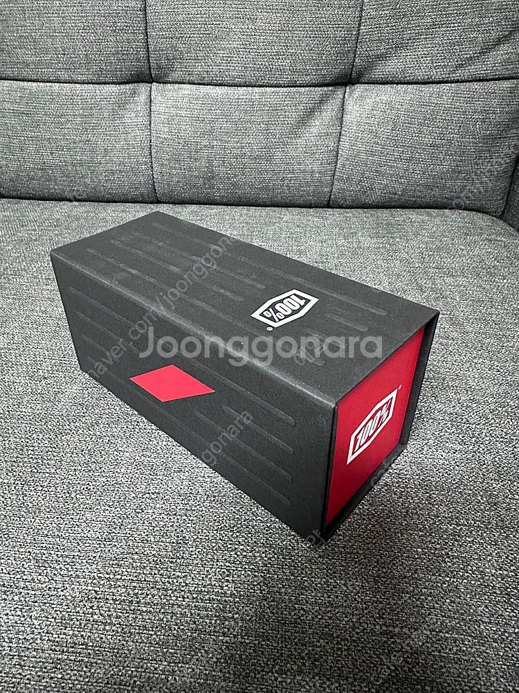 100% 레제르 스퀘어 스모크블랙 새상품 팝니다.--3