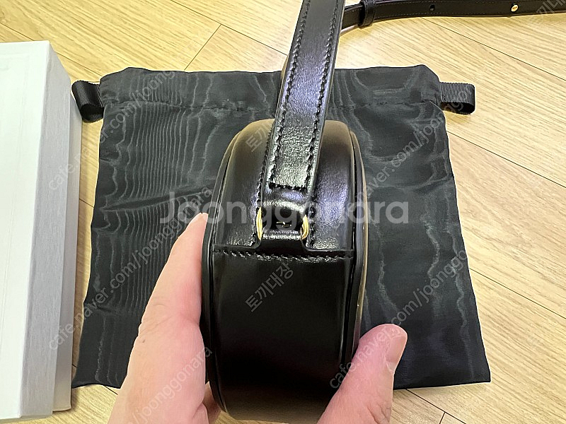 셀린느 오벌펄스 미니 블랙--5