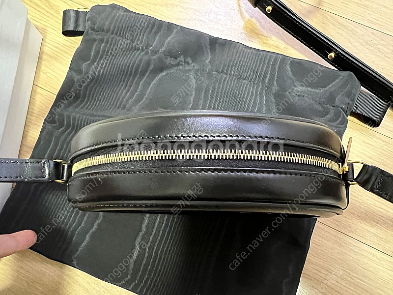 셀린느 오벌펄스 미니 블랙--6