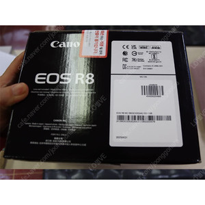 캐논정품 EOS R8 + EF-EOS R 어댑터 미개봉 새상품 팝니다.