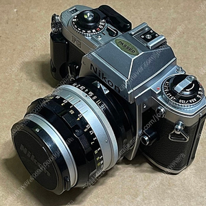 < 오리지널 컨디션 / 여시들의 카메라 > 올드스쿨 MF 니콘 FG 필름 카메라 크롬 바디 + 초기 해바라기 렌즈 크롬 노즈 50.4 50mm f1.4