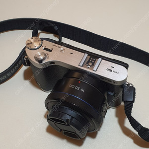 삼성 NX300 블랙 / 16-50 줌렌즈