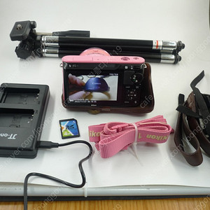 소형 디카/미러리스 핑크(풀세트) 니콘 1J1 +10-30mm VR 팝니다