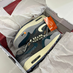 나이키 카시나 원앙 그레이 240