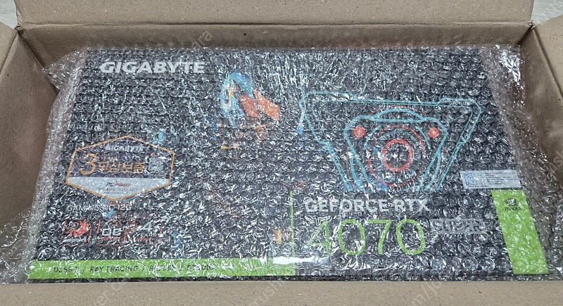 (rtx4070super) GIGABYTE 지포스 RTX 4070 SUPER GAMING OC D6X 12GB 팝니다