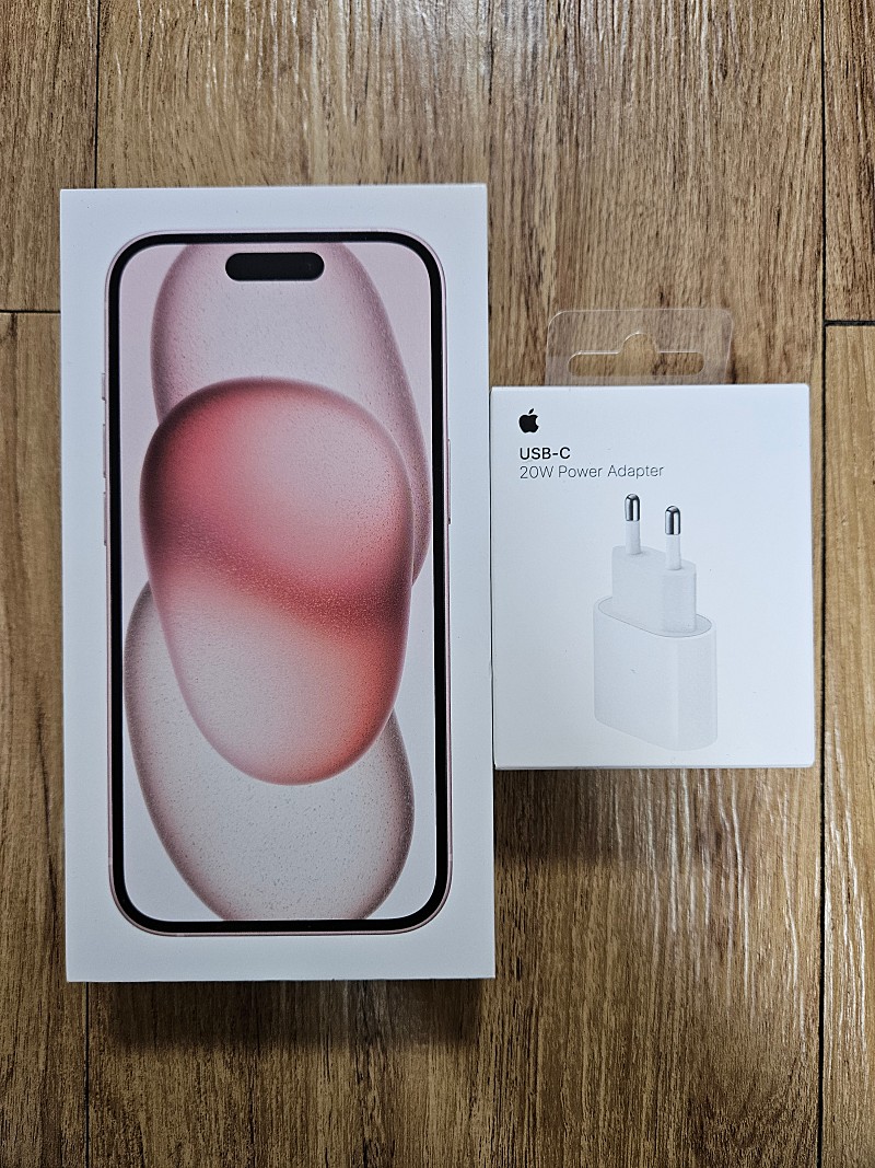 아이폰15 256g 핑크 자급제 미개봉 + 정품 어댑터 포함
