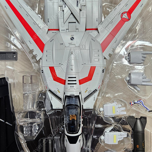 DX VF-1J초회판 판매합니다.