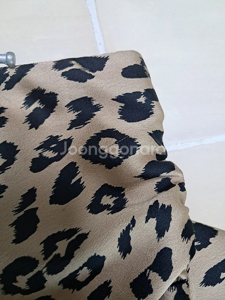 [중고]보브(VOV) 레오파드 셔링 스커트--1