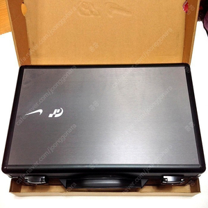 나이키 PS2 그란투리스모4 콜라보굿즈 ,PS3 한정판 PK반팔셔츠 블랙 새제품 팝니다.