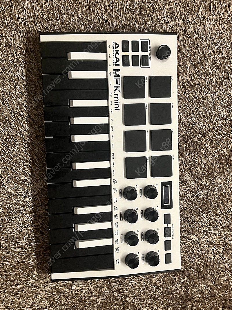 AKAI MPK MINI MK3 화이트