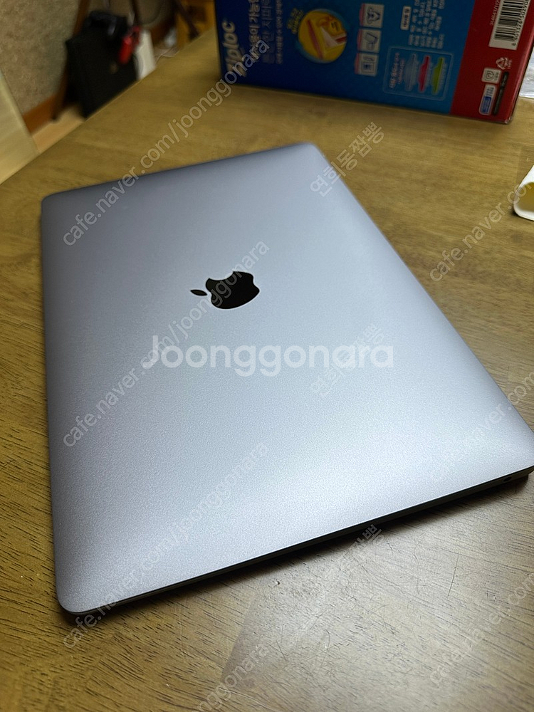 초S급 맥북 M1 16램 512gb 8코어 애캐플 실버--3