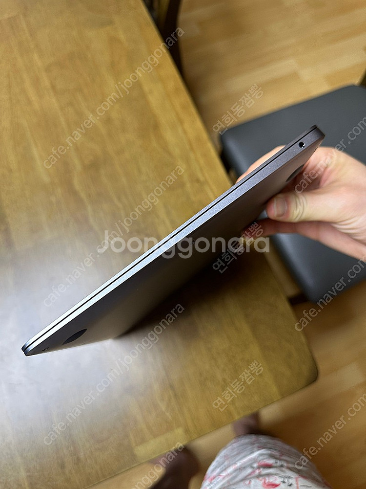 초S급 맥북 M1 16램 512gb 8코어 애캐플 실버--4