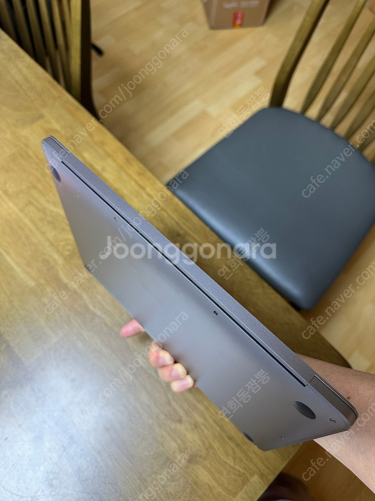 초S급 맥북 M1 16램 512gb 8코어 애캐플 실버--5