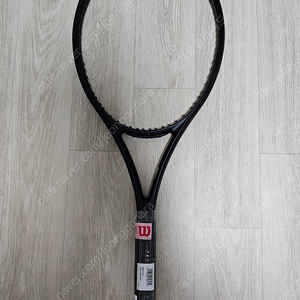 윌슨 울트라 v4 느와르 버전 300g (새것) 테니스라켓