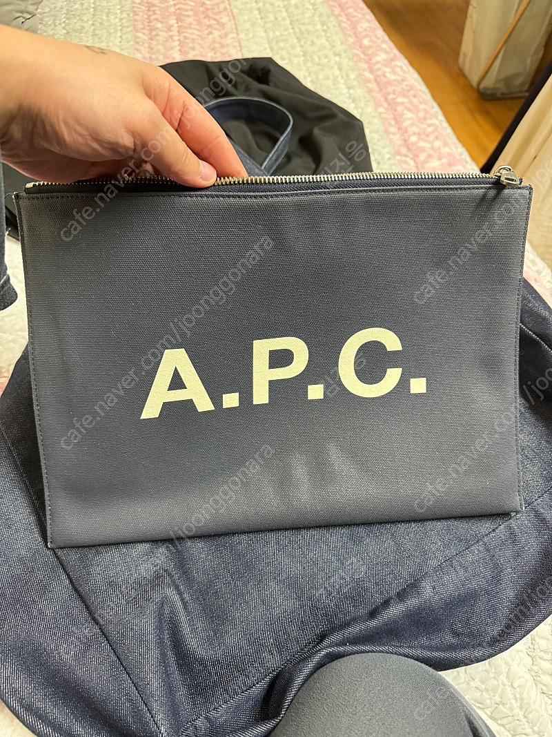 APC 아페쎄 클러치백