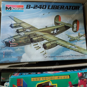 모노그램 monogram B-24D 고전 폭격기 고전프라 고전프라모델