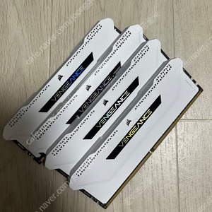 커세어 64GB 램 Corsair Vengeance RGB 프로 SL 32GB (4x16GB) DDR4 3600 (PC4-28800) CL18 판매