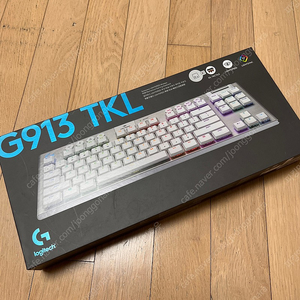 로지텍 코리아 G913 Wireless TKL 화이트 택타일 텐키리스 키보드 팝니다.