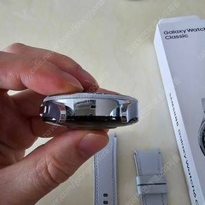 (47mm) 갤럭시워치6 클래식 실버 팔아요