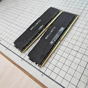 Crucial BALLISTIX DDR4 xmp 램 8x2(총 16g)