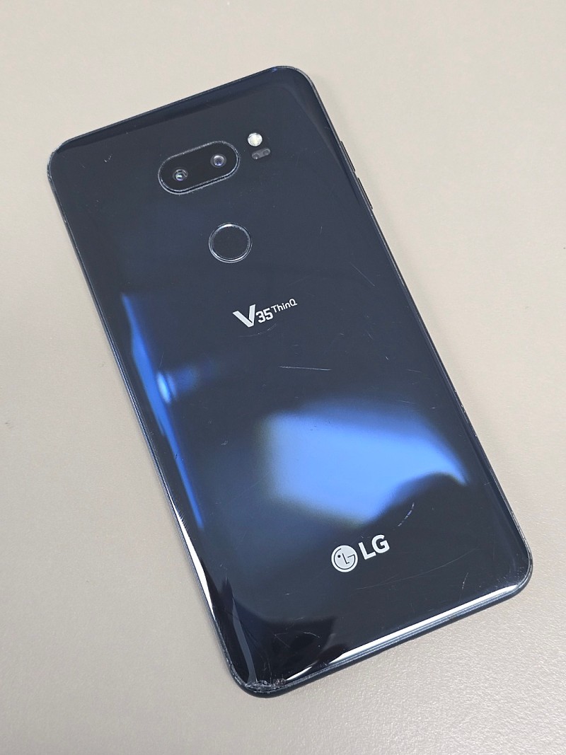 LG V35 블랙색상 64기가 터치정상 게임용 가성비폰 3만에 판매합니다