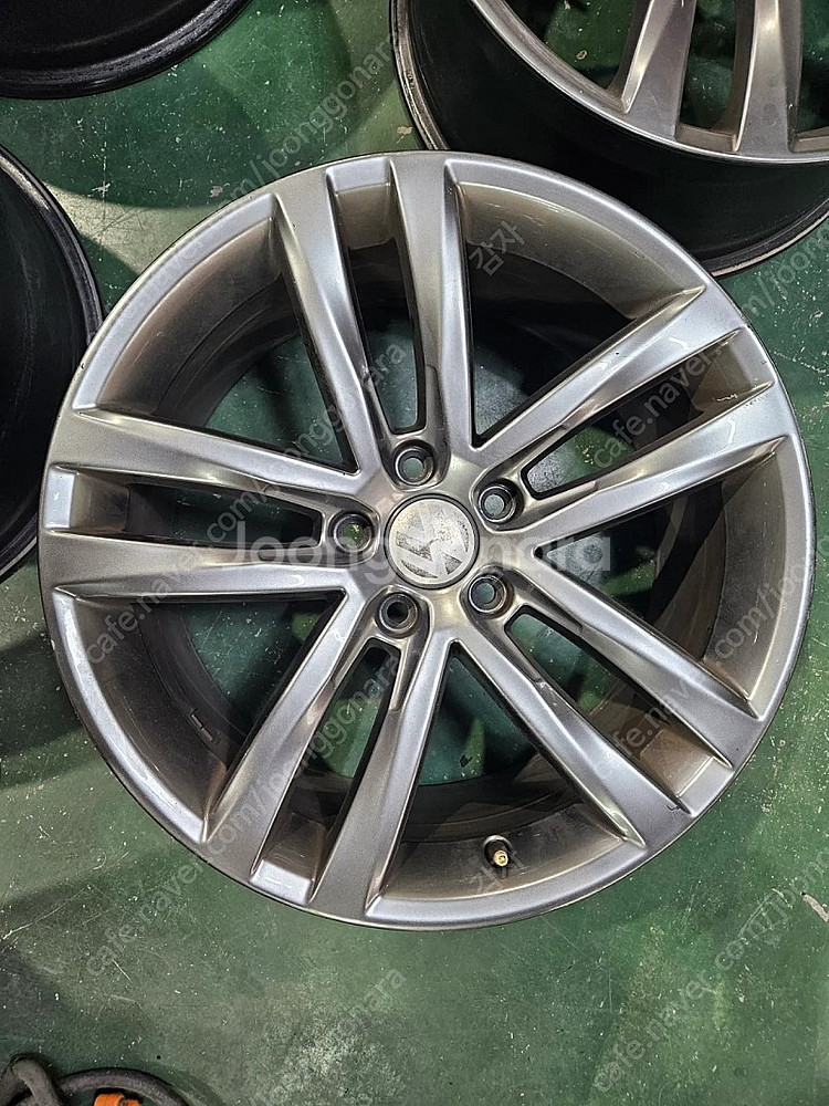 시로코 18인치 순정휠--2