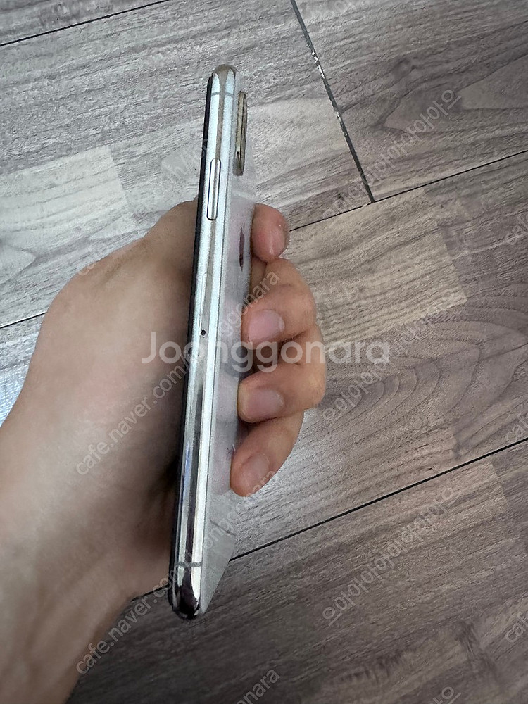아이폰xs 256gb 실버(무음) 판매합니다.(하자 있...--1