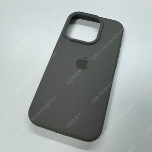 애플 아이폰 15 프로 실리콘 케이스 클레이 새제품 팝니다.