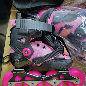 카본 어린이 인라인 스케이트