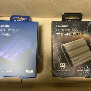 삼성 포터블 SSD T7 shield 2TB, 1TB 판매합니다.
